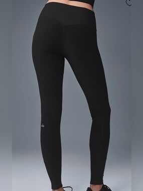 Alo High-Waist Alosoft Lounge Legging - Black